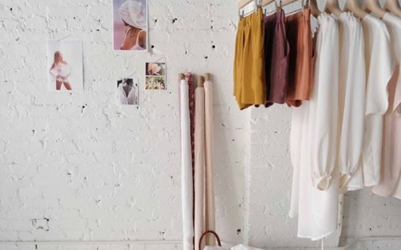 Become a Fashion Buyer Online